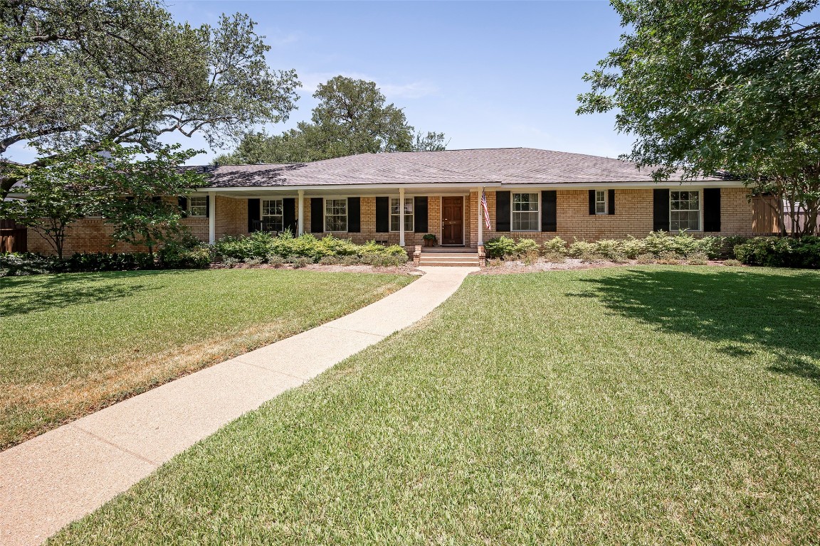 4231 Cedarbrush Drive Dallas TX 75229