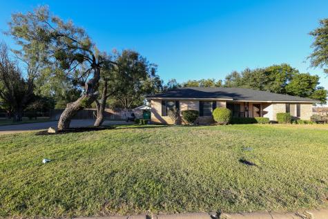 1300 Hillcrest Street Coleman TX 76834