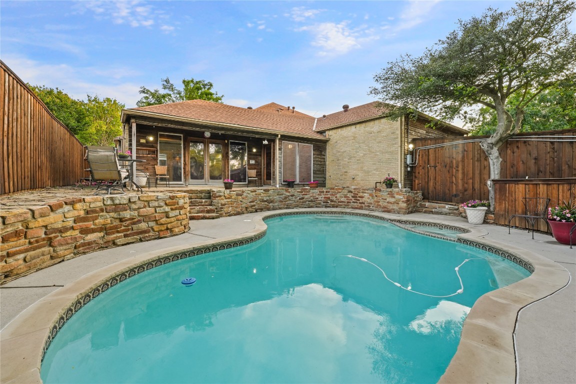 6111 Yellow Rock Trail Dallas TX 75248