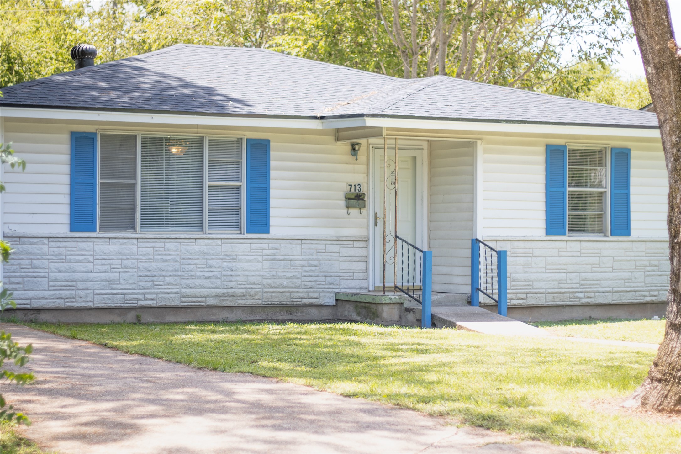 713 Dunbar Avenue Waco TX 76704