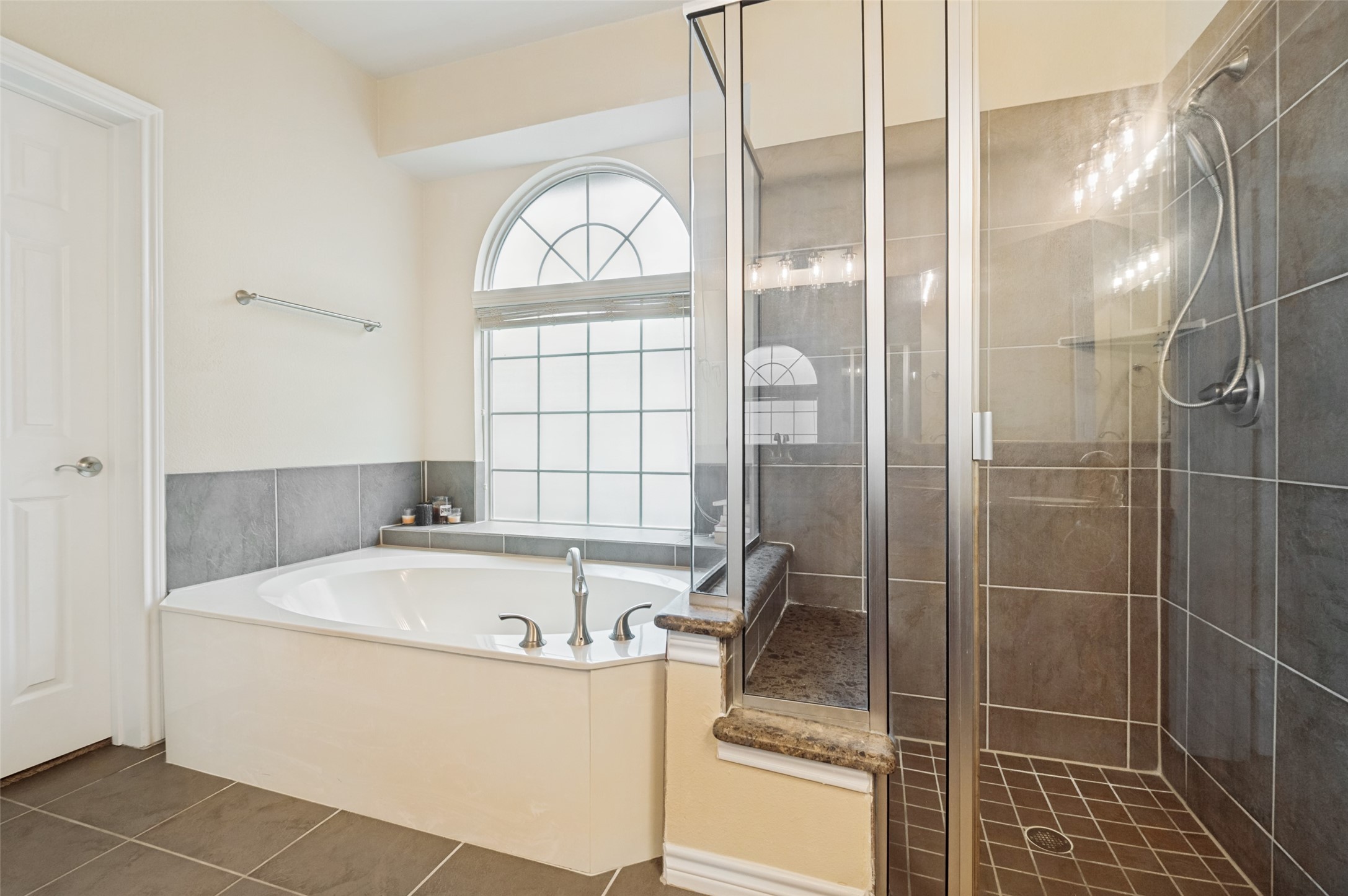 222 Rose Garden Way Red Oak TX 75154