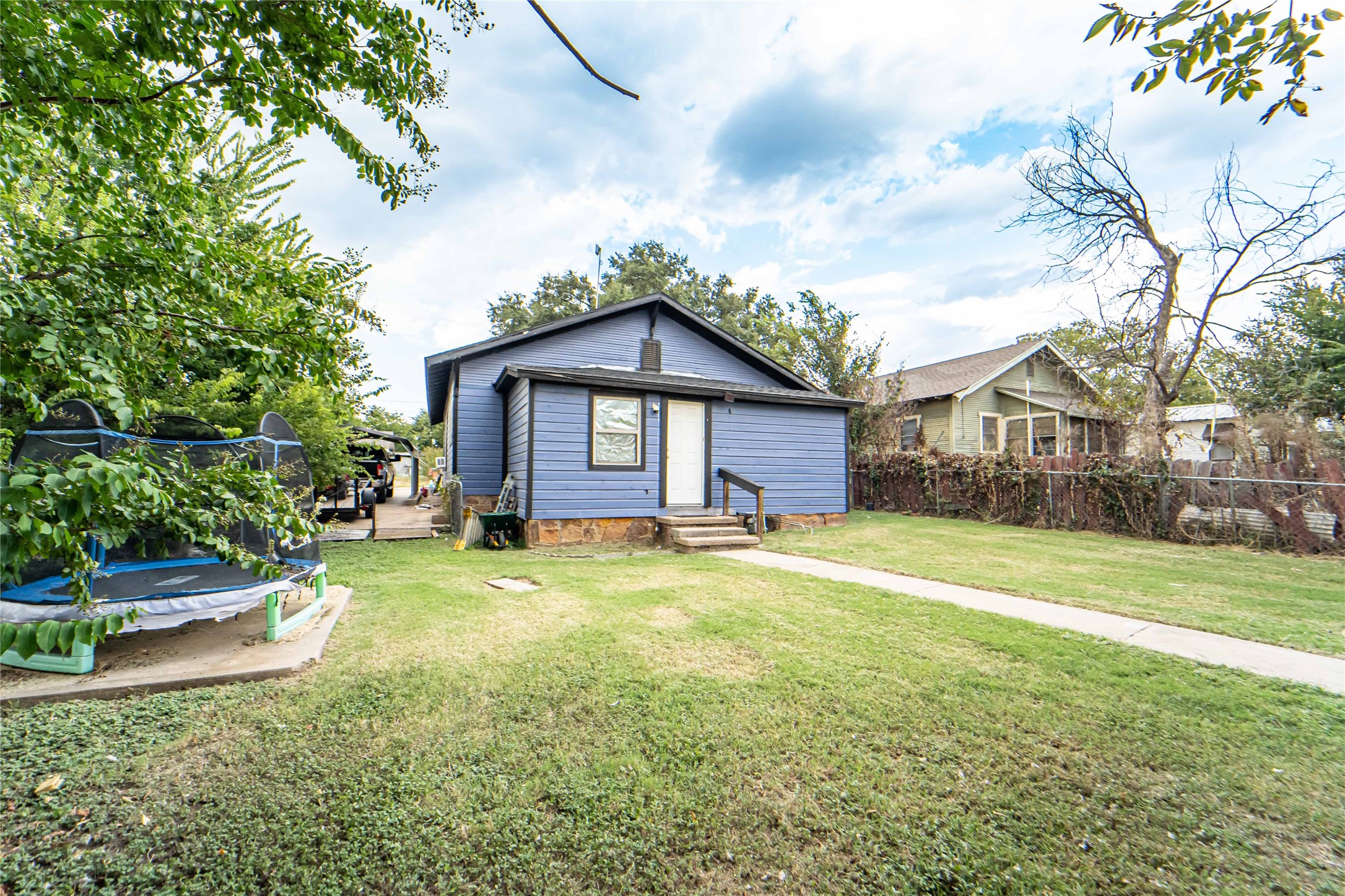 805 E Williams Street Breckenridge TX 76424