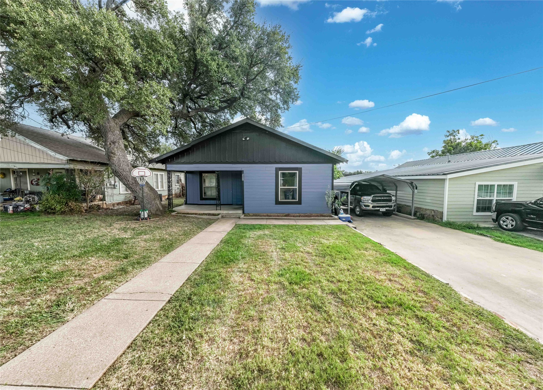 805 E Williams Street Breckenridge TX 76424