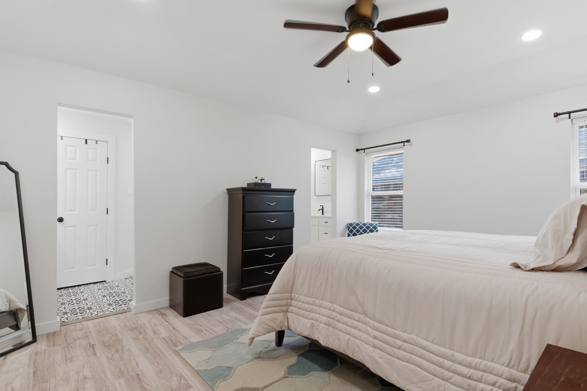 5718 Overridge Drive Arlington TX 76017