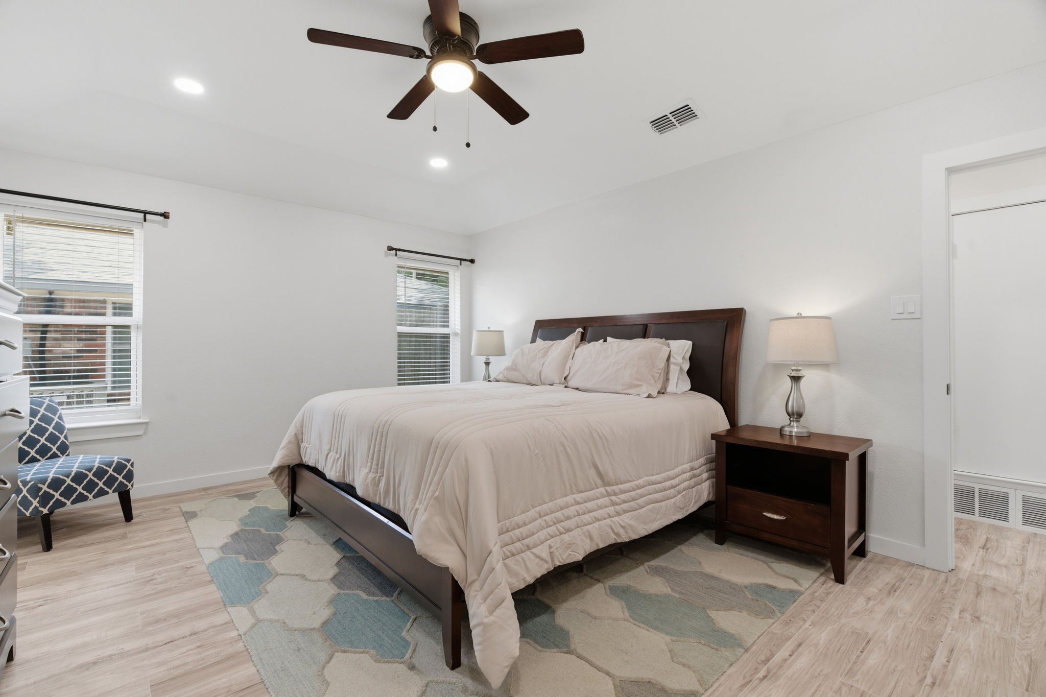 5718 Overridge Drive Arlington TX 76017