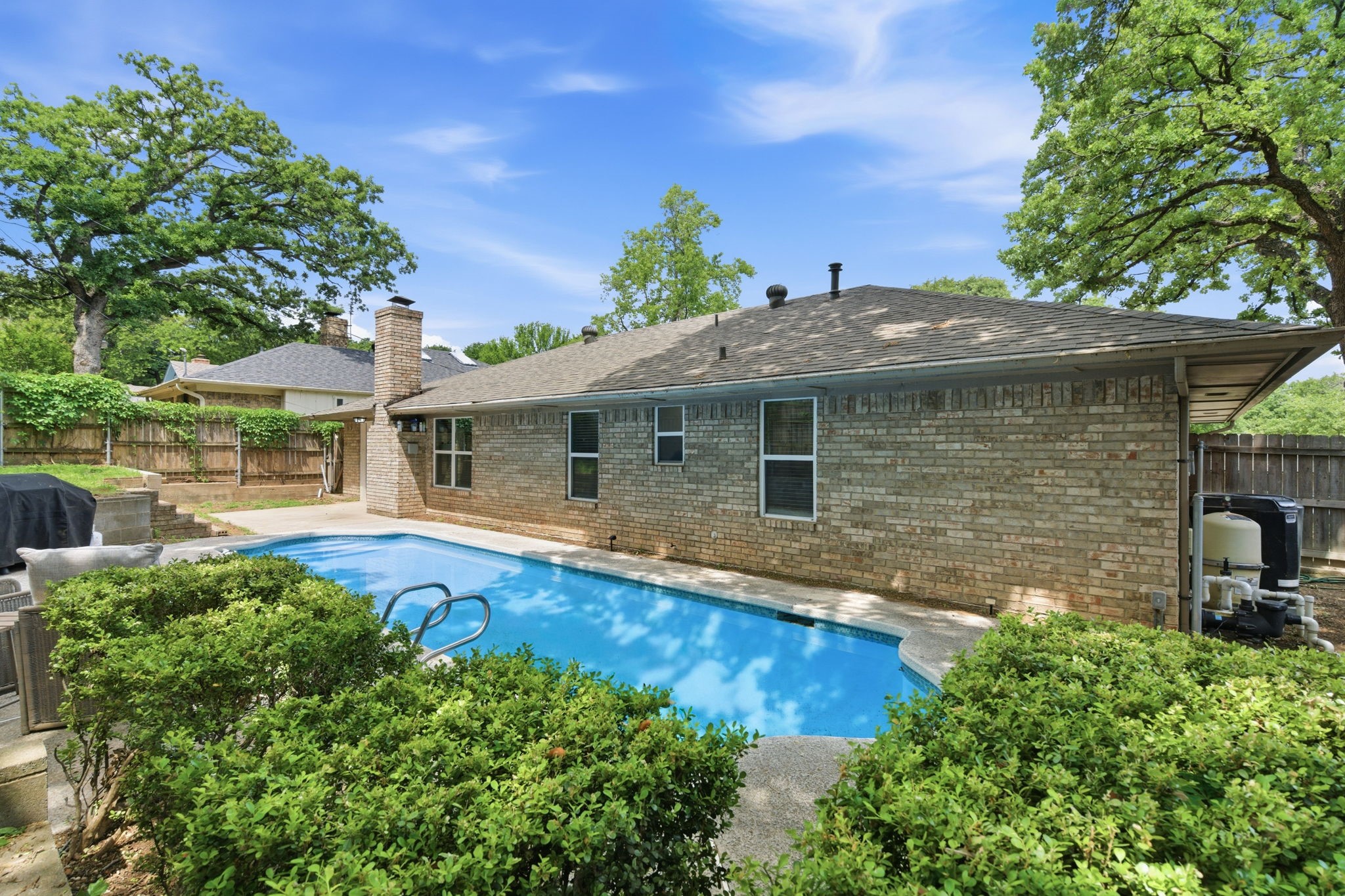 5718 Overridge Drive Arlington TX 76017