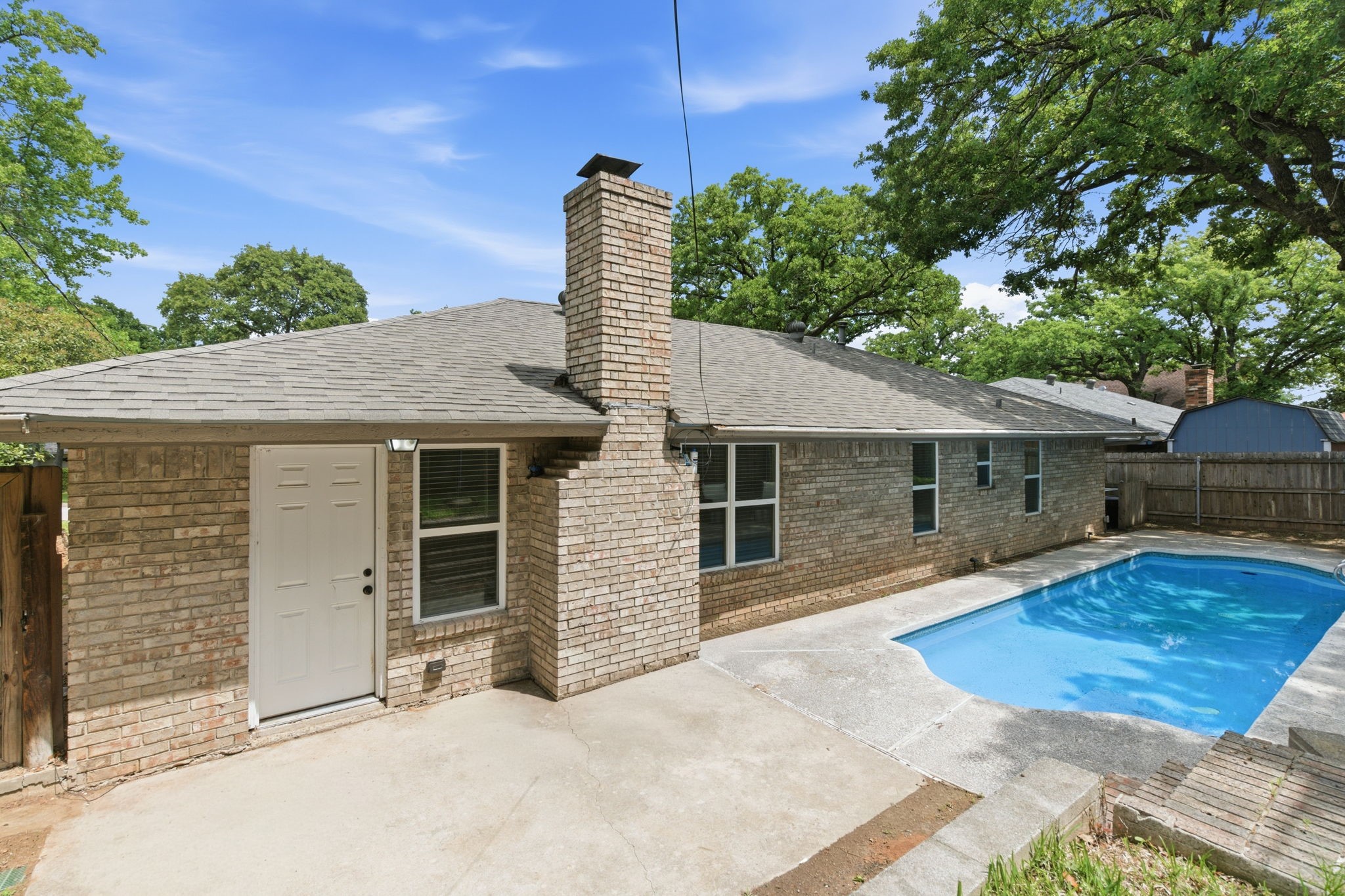 5718 Overridge Drive Arlington TX 76017