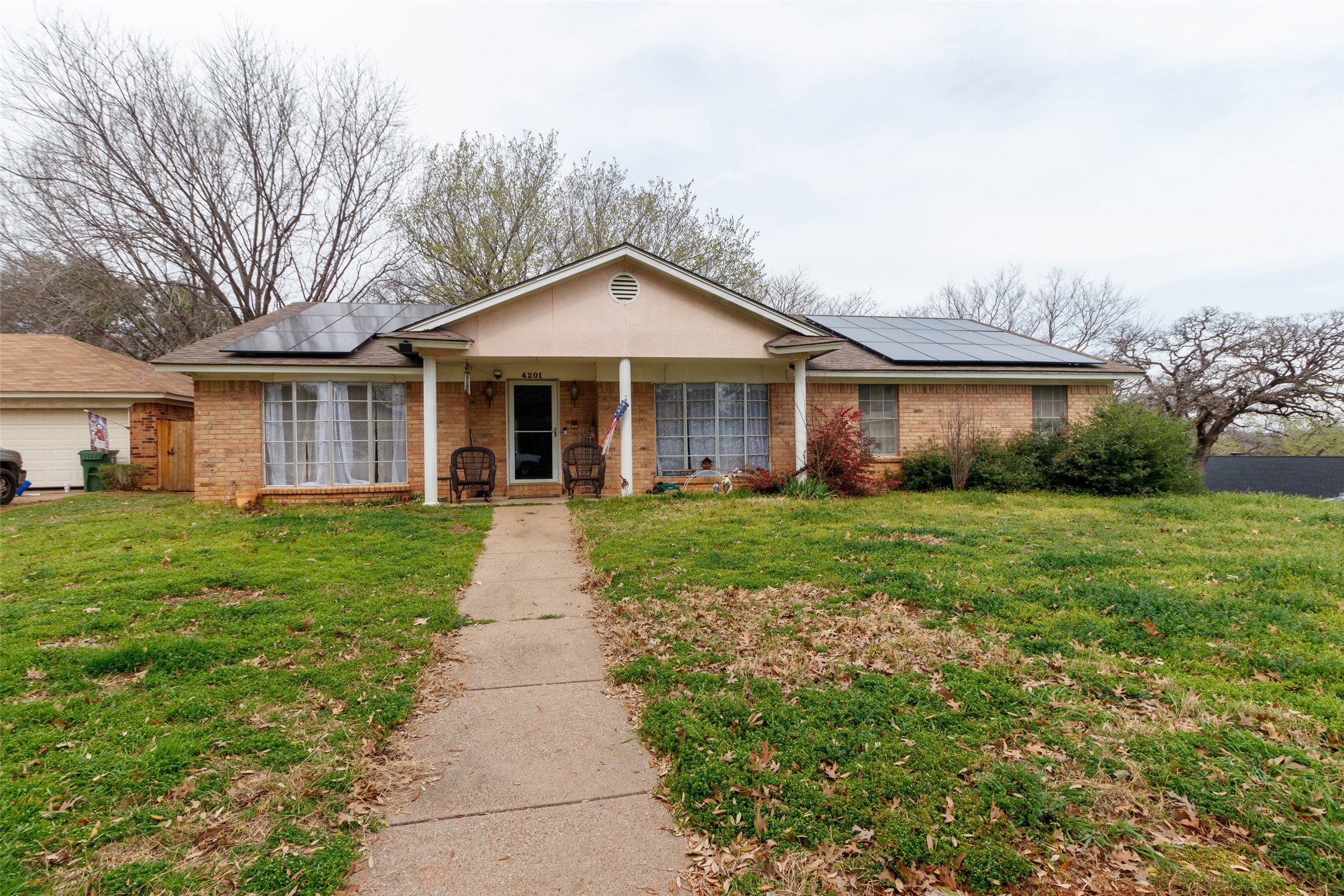 4201 Oakhaven Court Arlington TX 76016