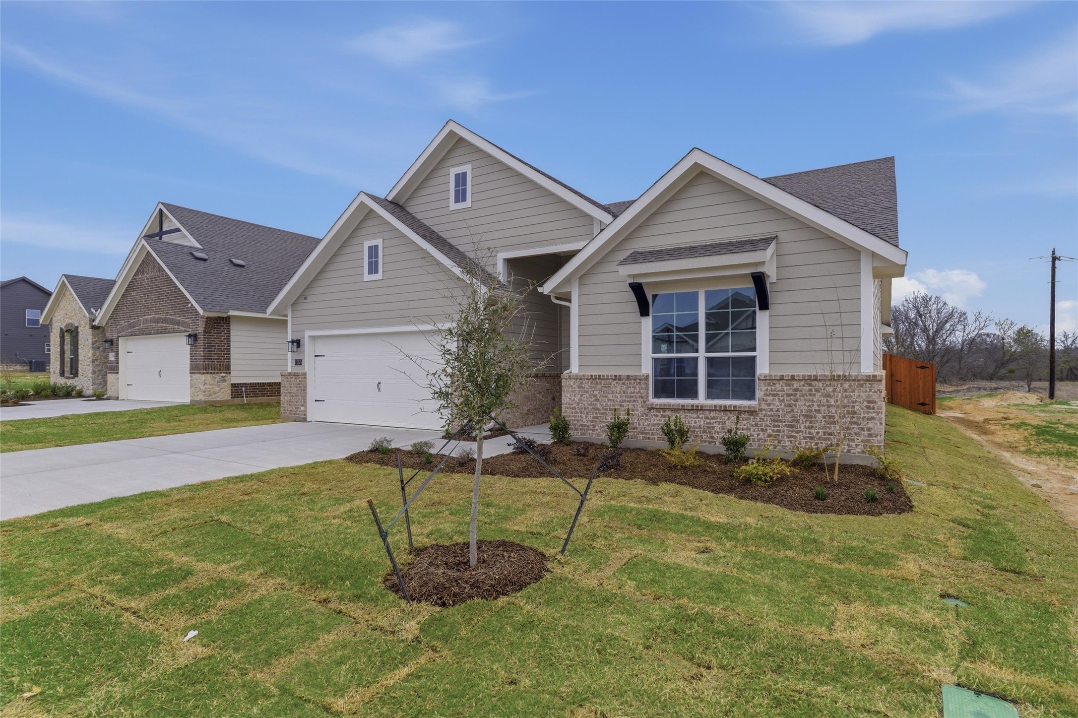 1253 Sabine River Lane Springtown TX 76082