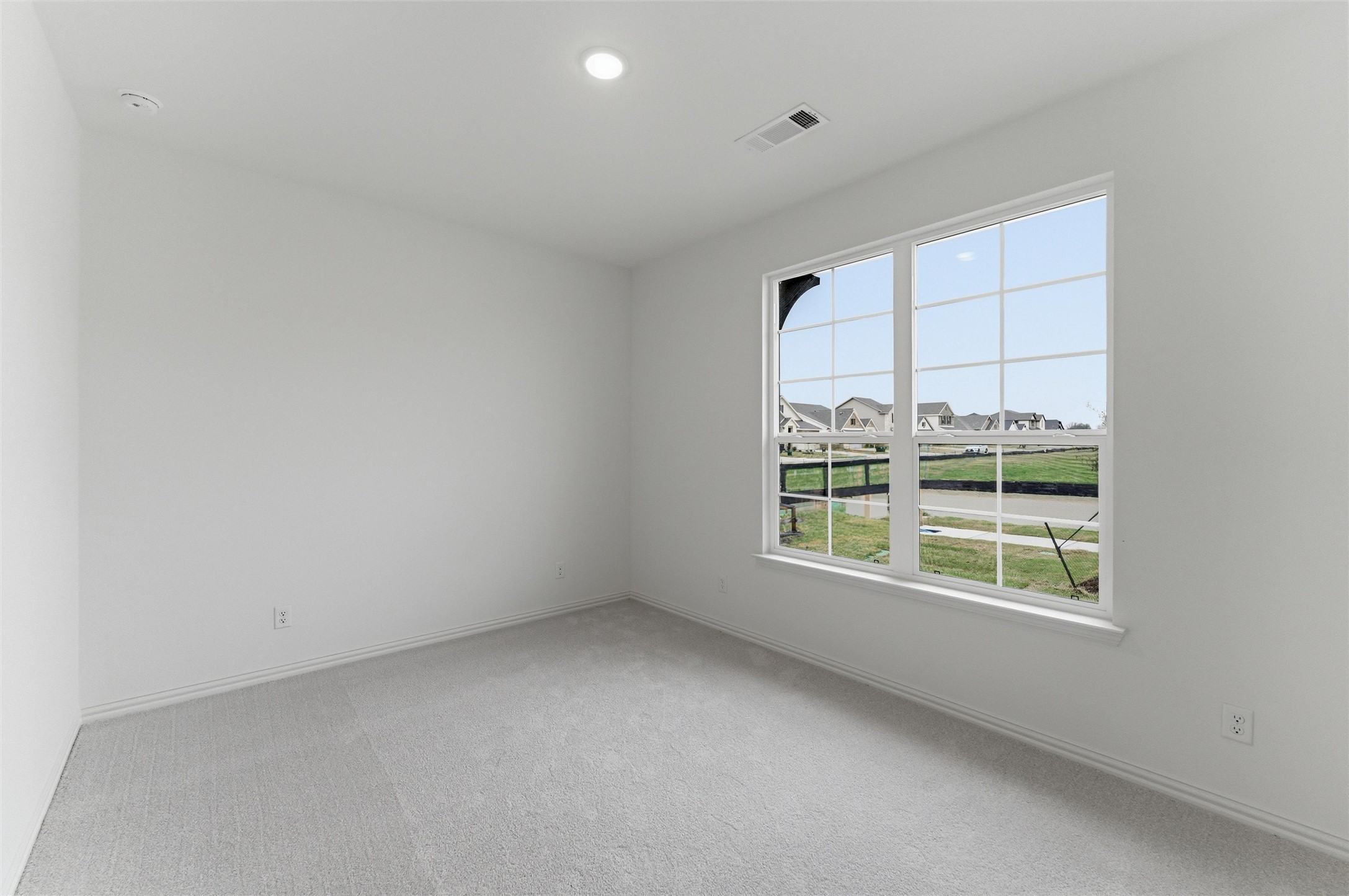 1253 Sabine River Lane Springtown TX 76082
