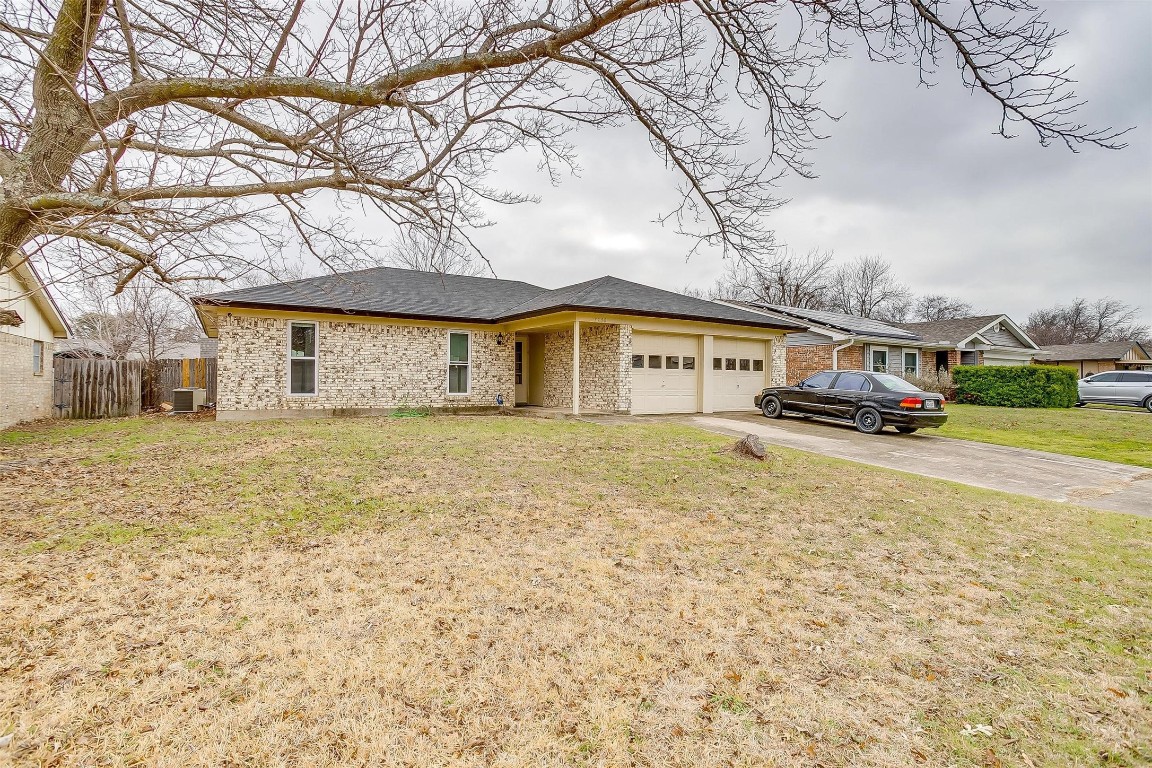 5708 Twin Oaks Drive Haltom City TX 76148