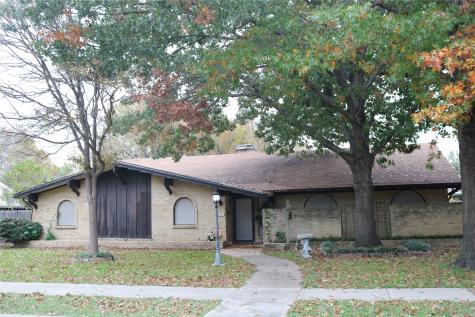 600 Tanglewood Drive S Irving TX 75061