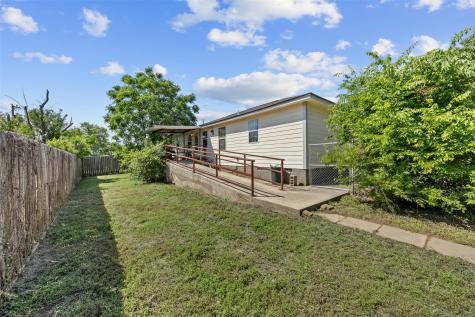 701 N 2nd Street Cranfills Gap TX 76637