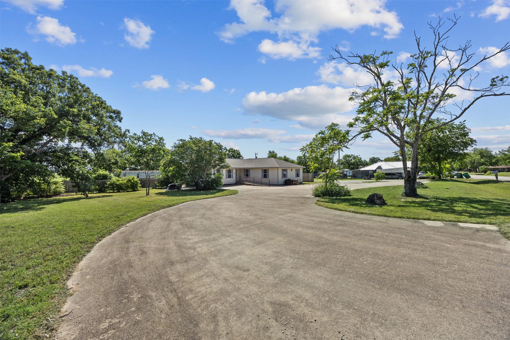 701 N 2nd Street Cranfills Gap TX 76637