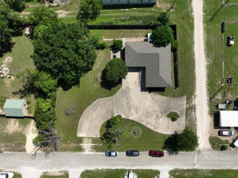 701 N 2nd Street Cranfills Gap TX 76637