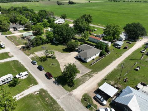 701 N 2nd Street Cranfills Gap TX 76637