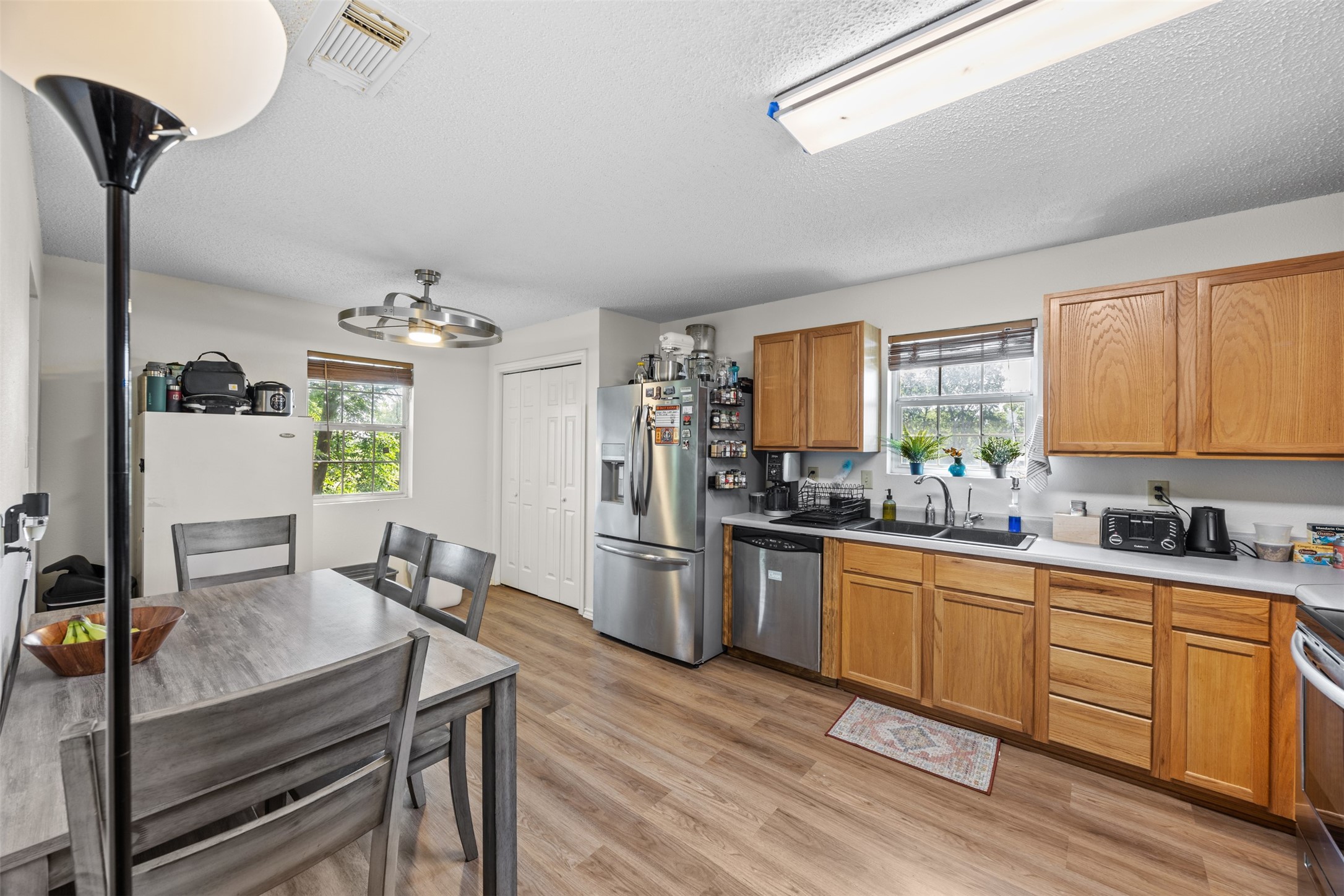701 N 2nd Street Cranfills Gap TX 76637