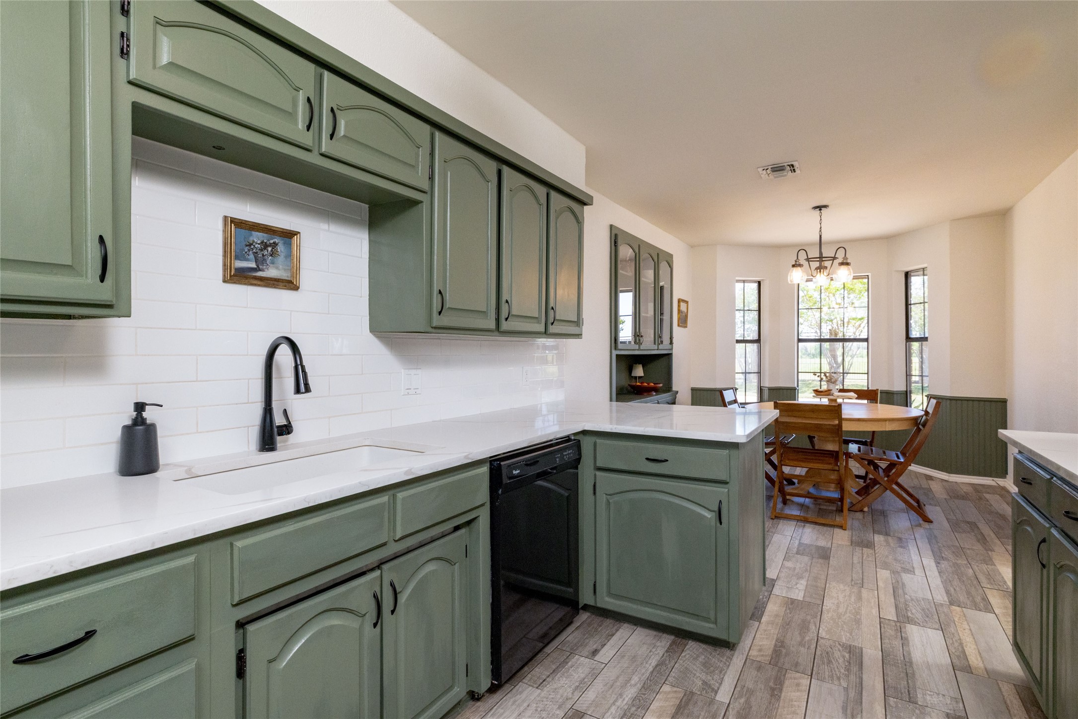413 W Park Avenue Weatherford TX 76086