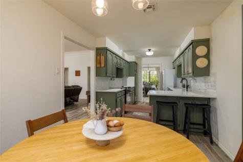 413 W Park Avenue Weatherford TX 76086