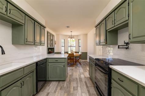 413 W Park Avenue Weatherford TX 76086