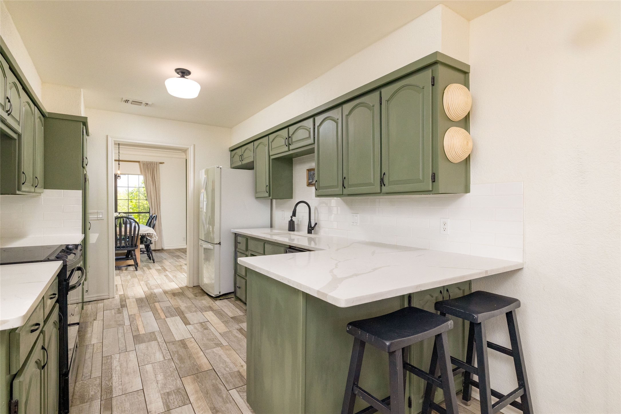 413 W Park Avenue Weatherford TX 76086