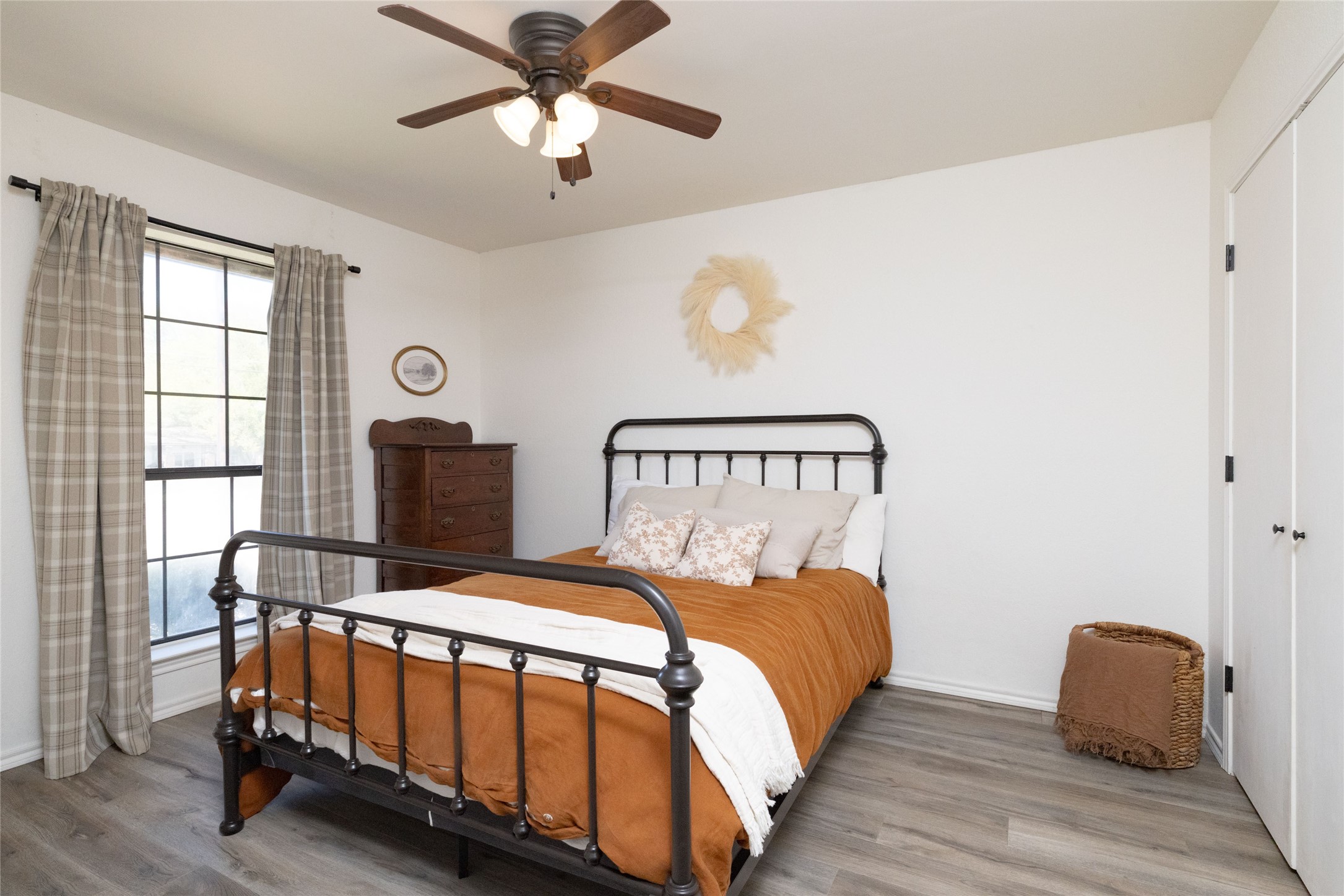 413 W Park Avenue Weatherford TX 76086