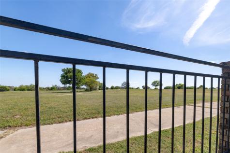 413 W Park Avenue Weatherford TX 76086