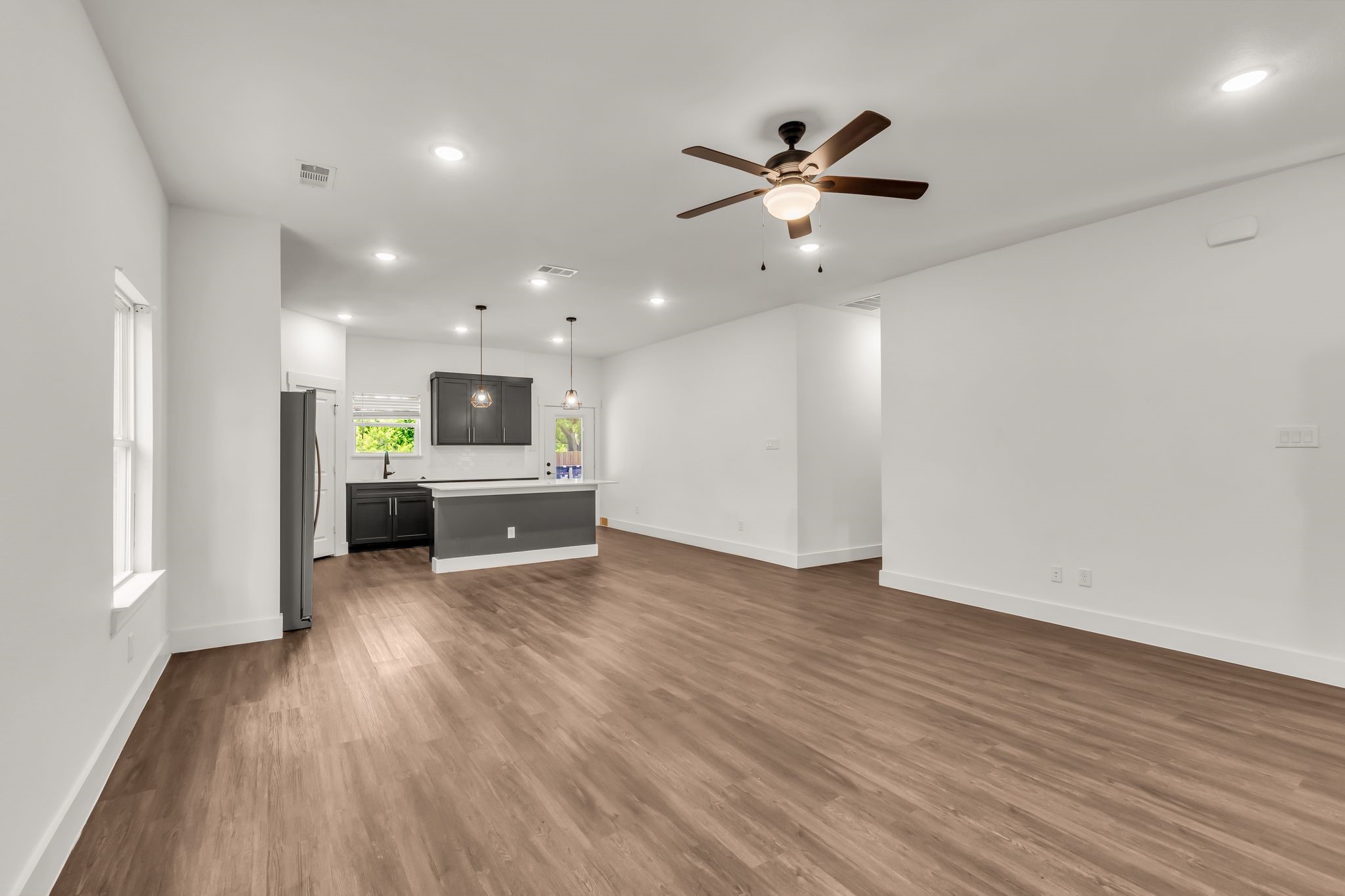 2315 W Bond Street Denison TX 75020