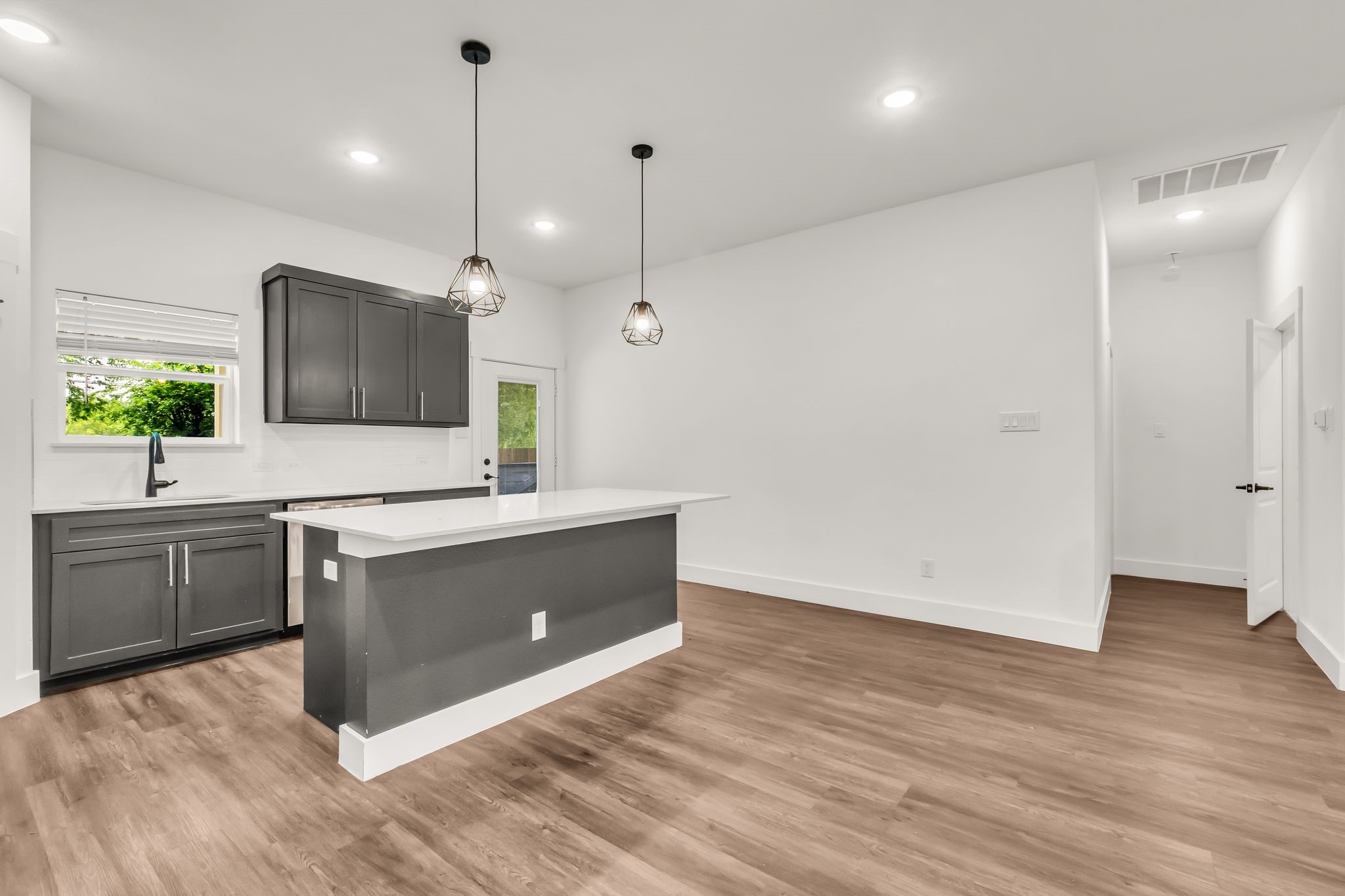 2315 W Bond Street Denison TX 75020
