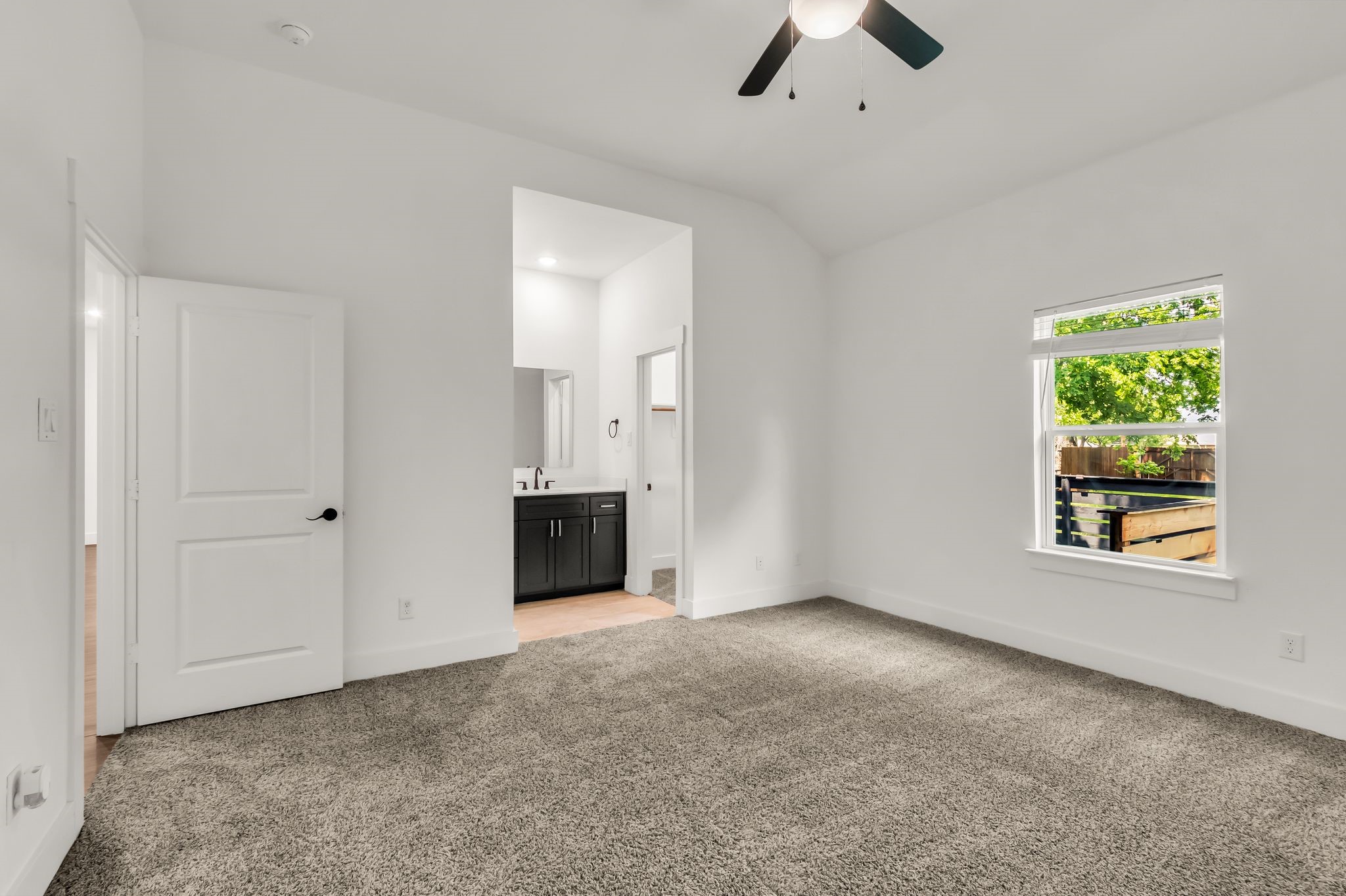 2315 W Bond Street Denison TX 75020