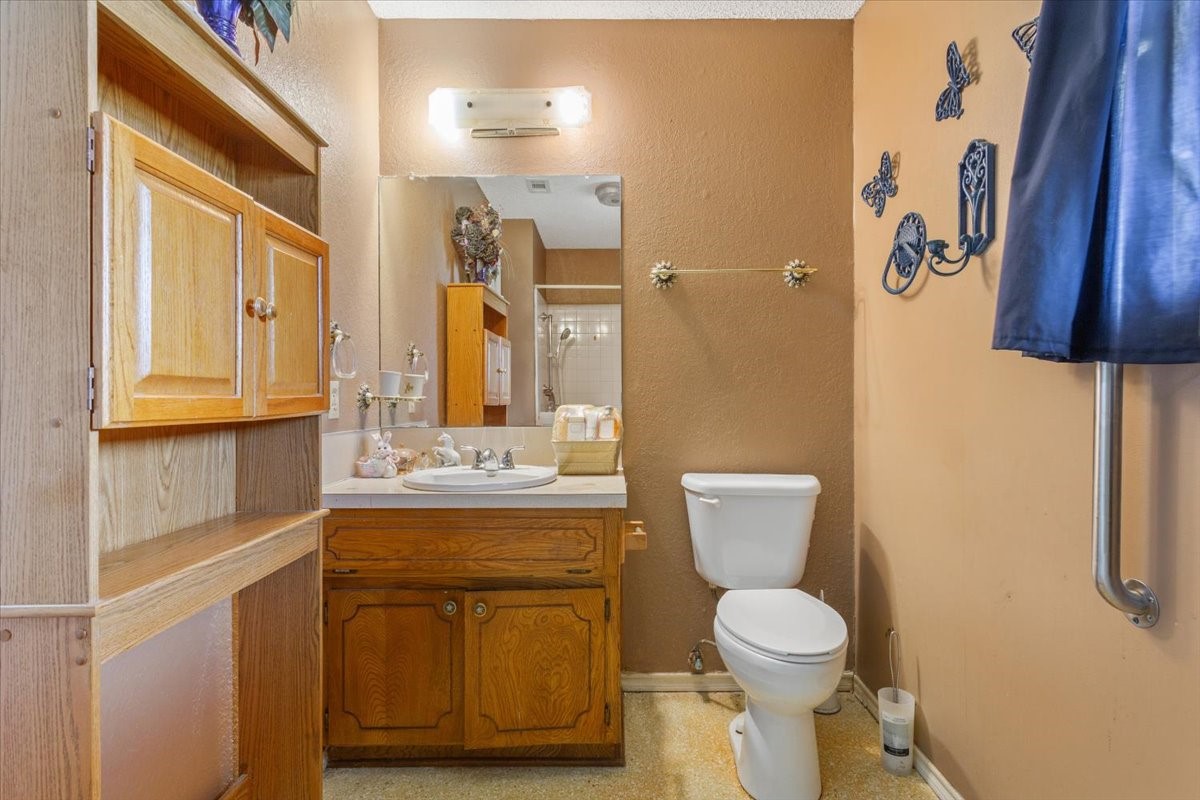 525 San Antonio Street Marlin TX 76661