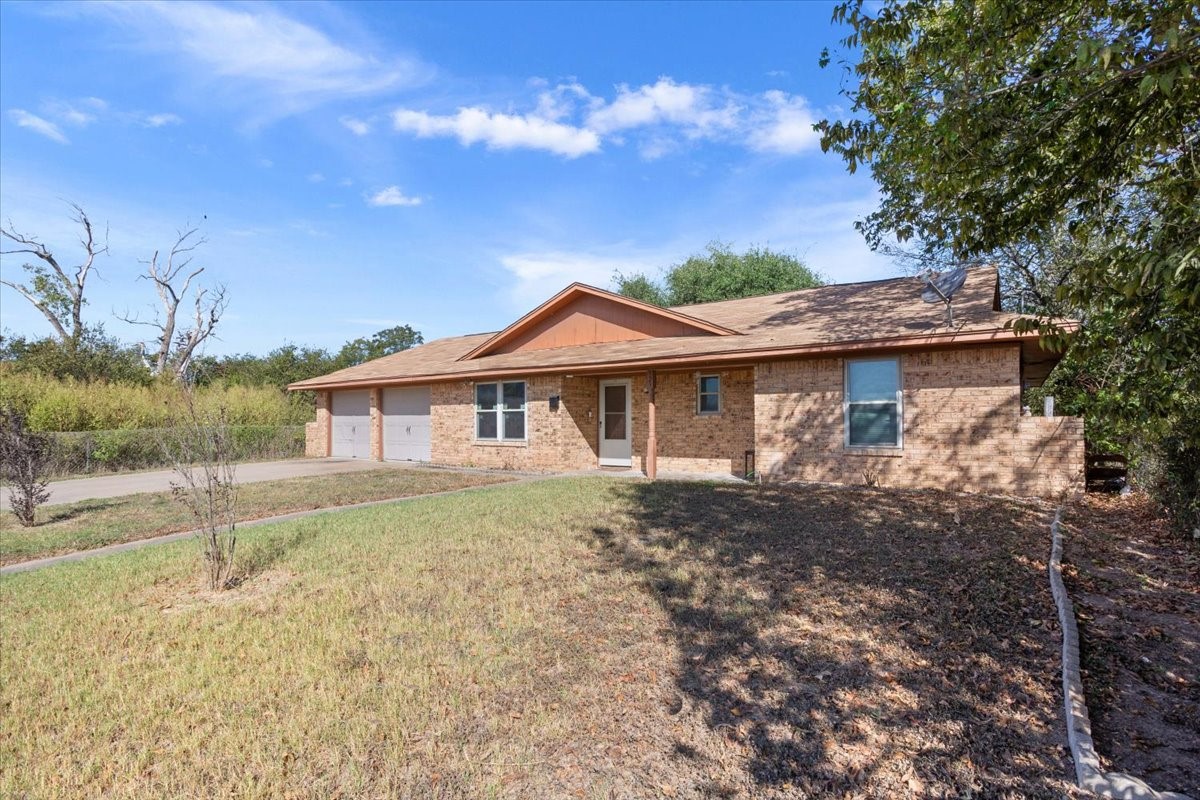 525 San Antonio Street Marlin TX 76661