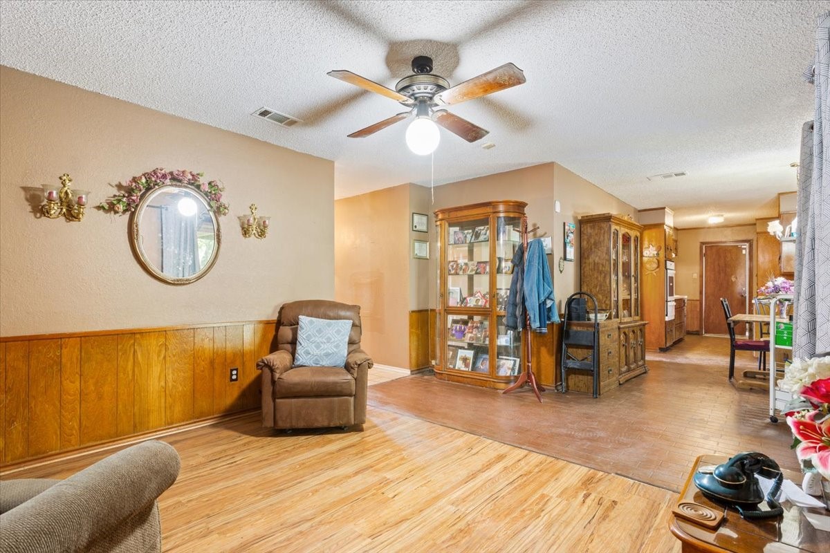 525 San Antonio Street Marlin TX 76661