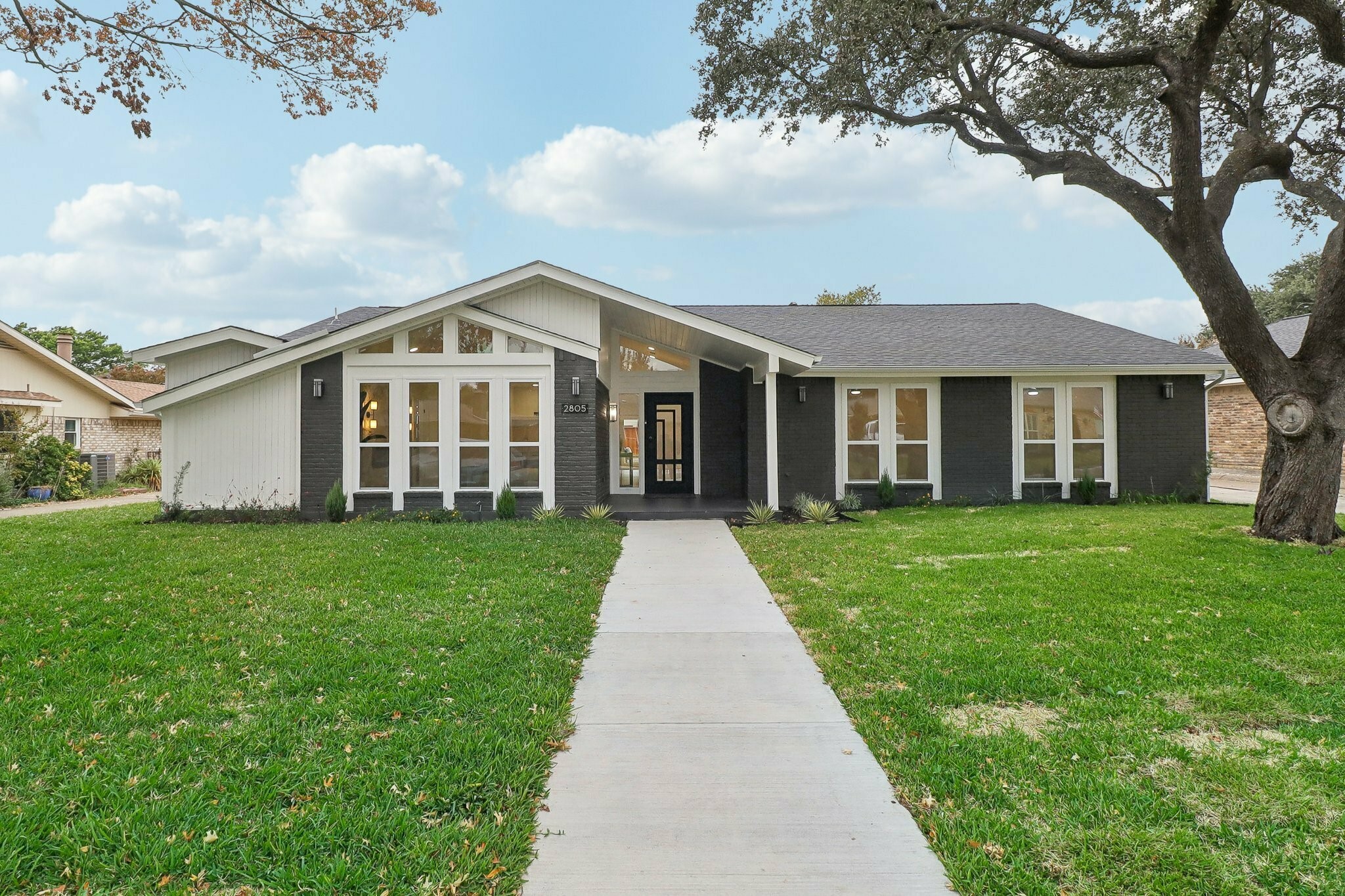 2805 S Surrey Drive Carrollton TX 75006