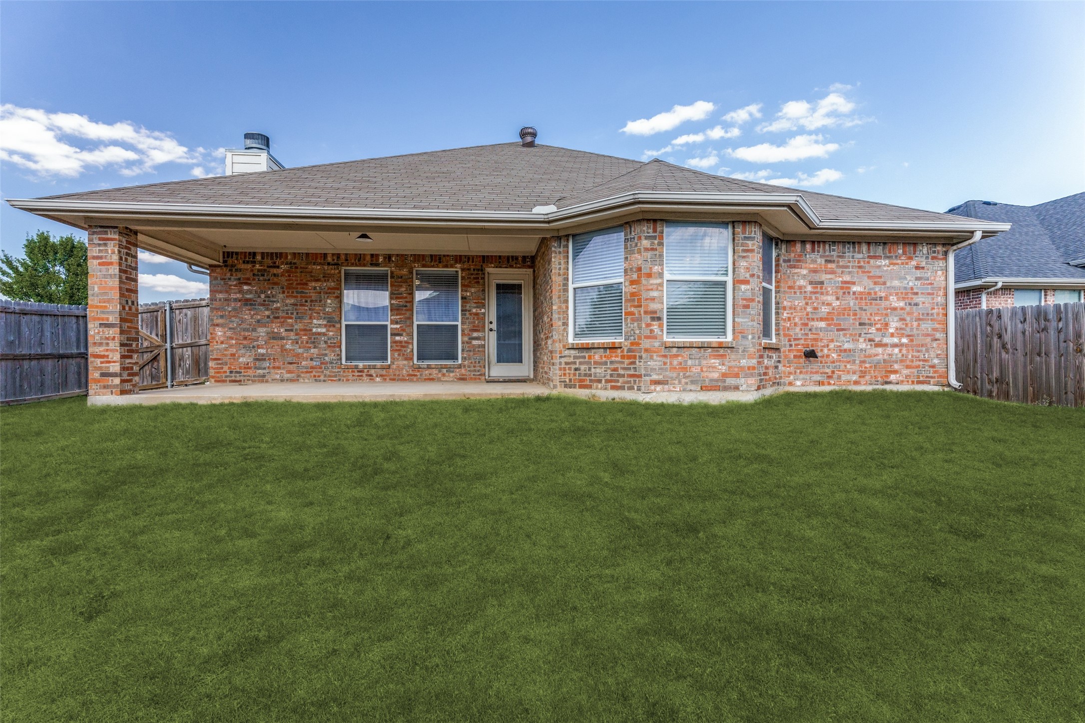 300 Lottie Lane Saginaw TX 76179