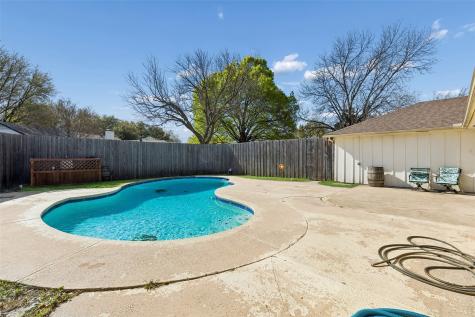 810 Meadowgate Drive Garland TX 75040