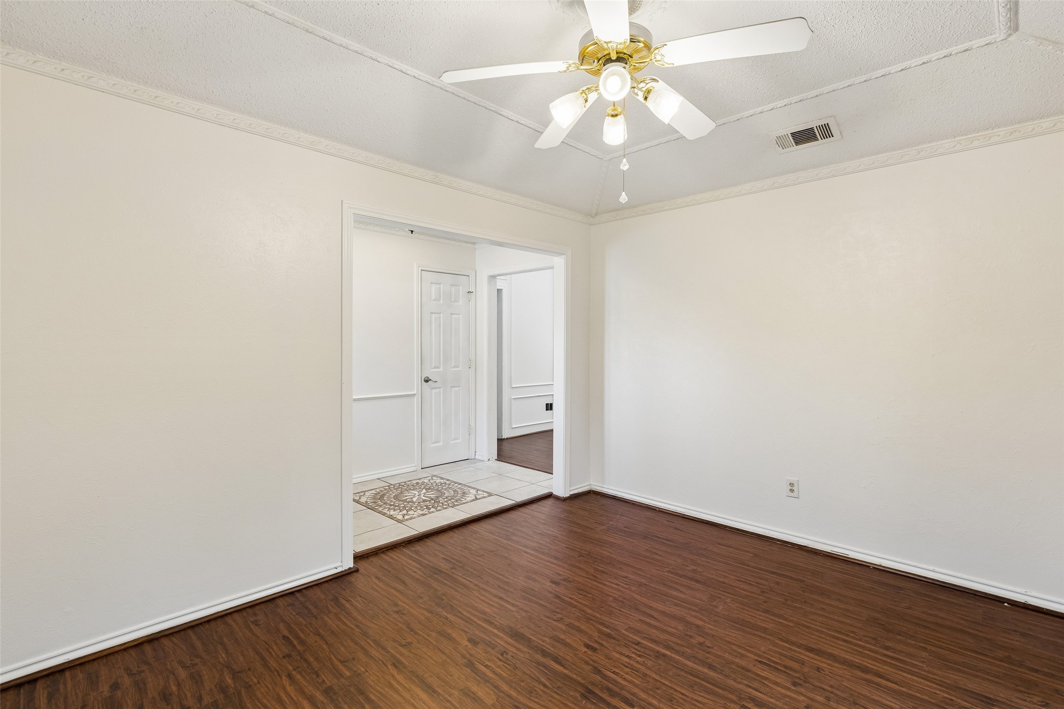 810 Meadowgate Drive Garland TX 75040