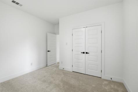 521 W Walker Street Denison TX 75020
