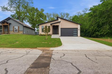 521 W Walker Street Denison TX 75020