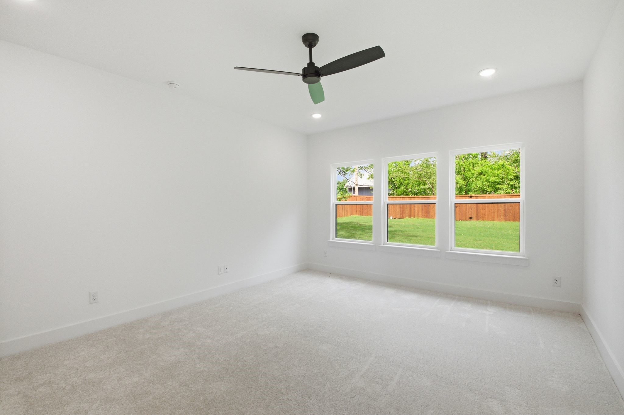 521 W Walker Street Denison TX 75020