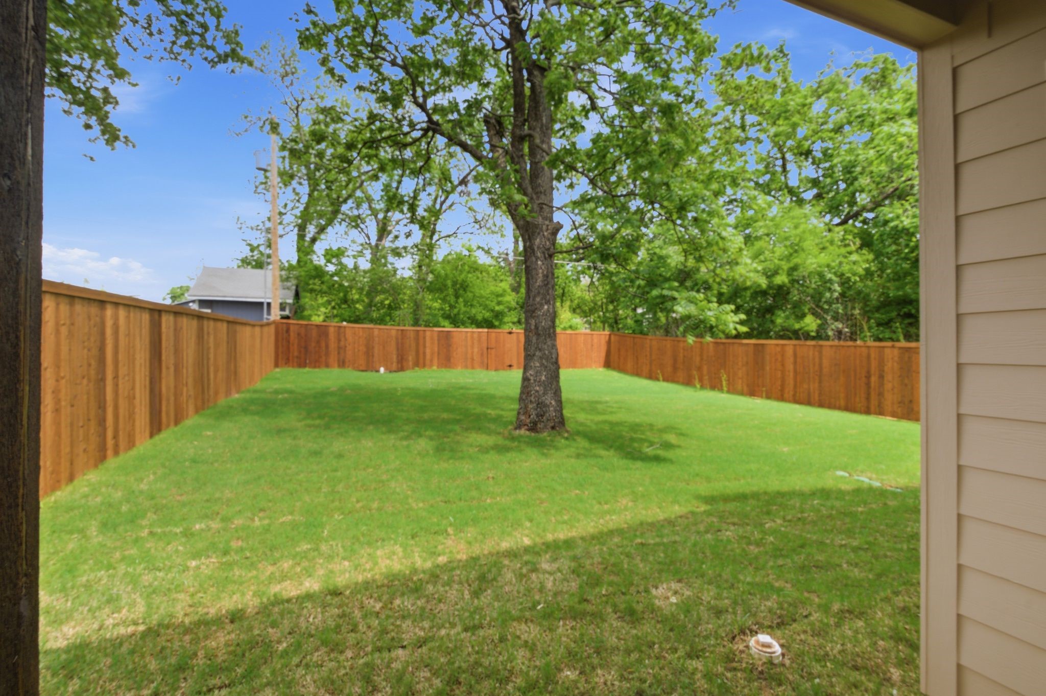 521 W Walker Street Denison TX 75020