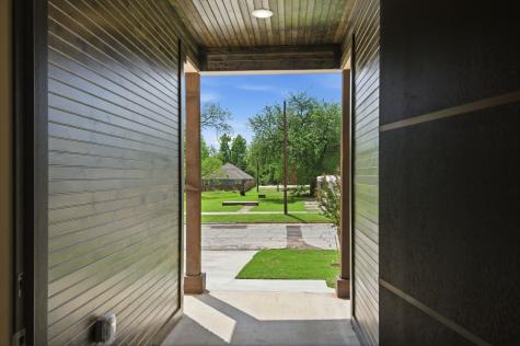 521 W Walker Street Denison TX 75020