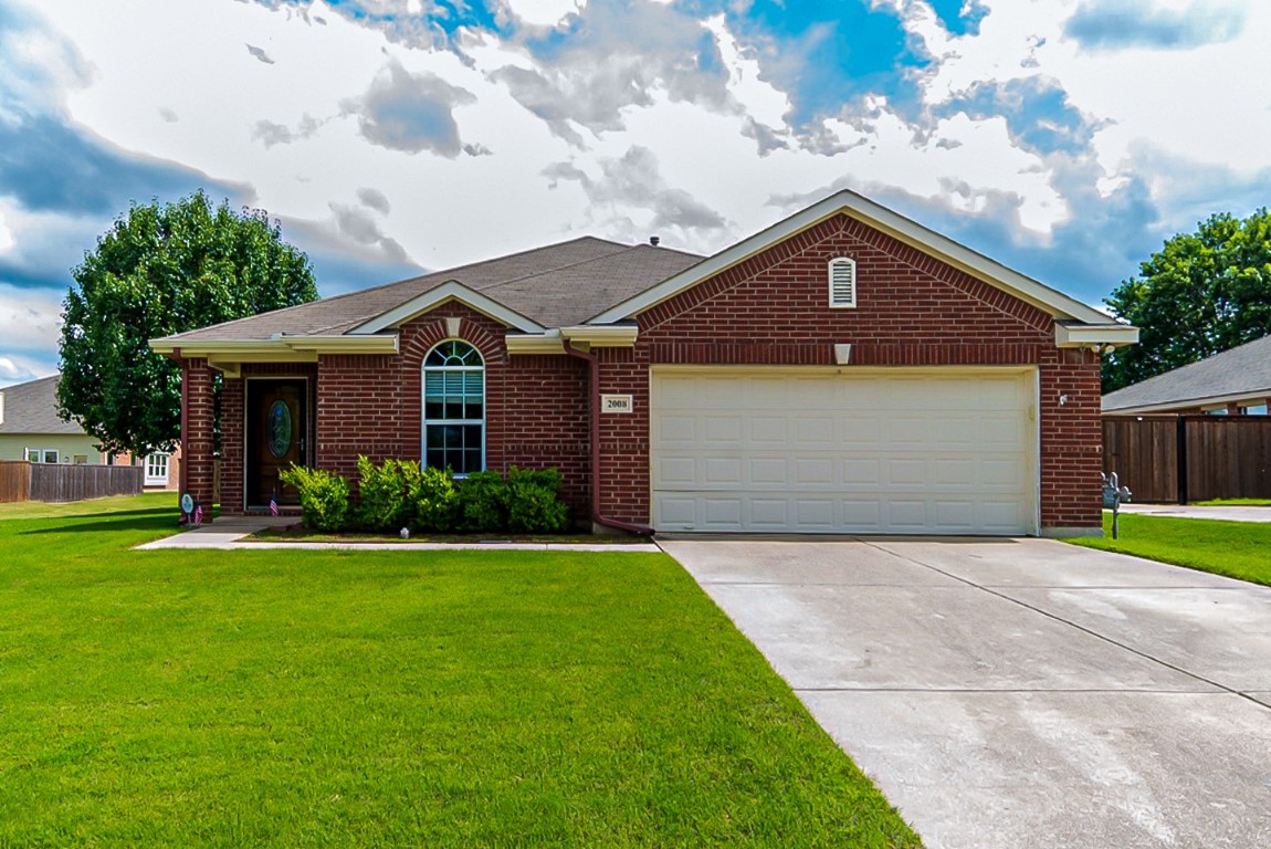 2008 Belmont Park Drive Denton TX 76210