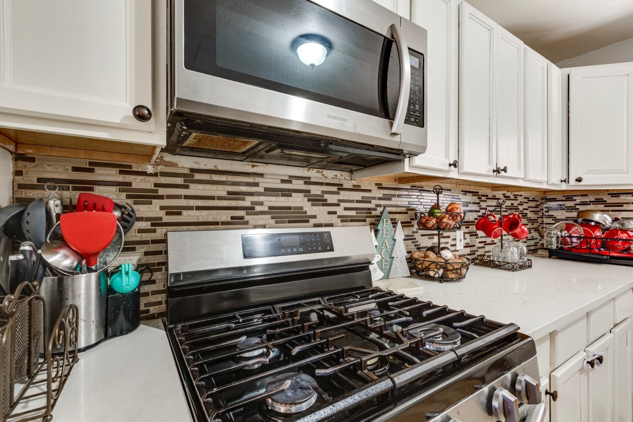 1522 Traymore Avenue Dallas TX 75217