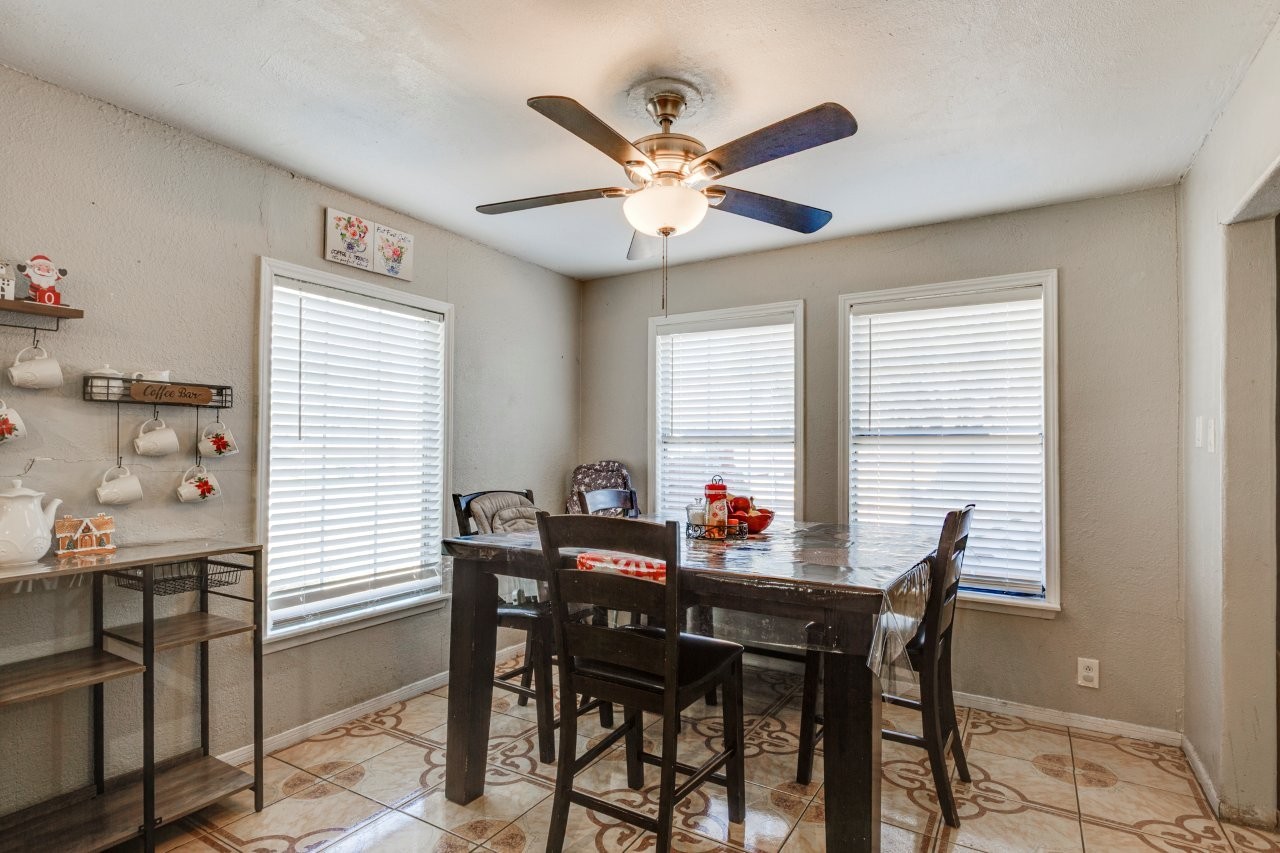 1522 Traymore Avenue Dallas TX 75217