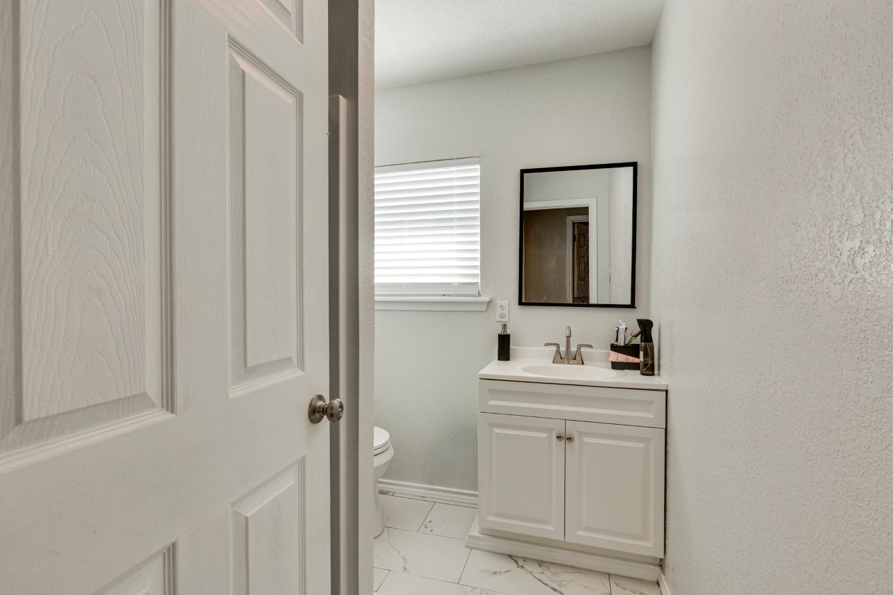 1522 Traymore Avenue Dallas TX 75217
