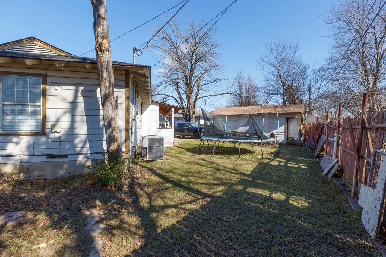 1522 Traymore Avenue Dallas TX 75217