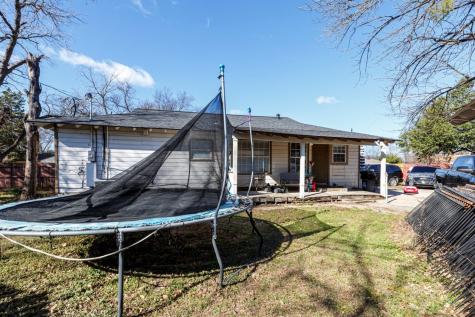 1522 Traymore Avenue Dallas TX 75217