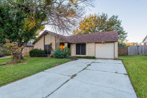 812 Netherland Drive Arlington TX 76017