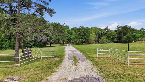 4476 County Road 107 Gainesville TX 76240